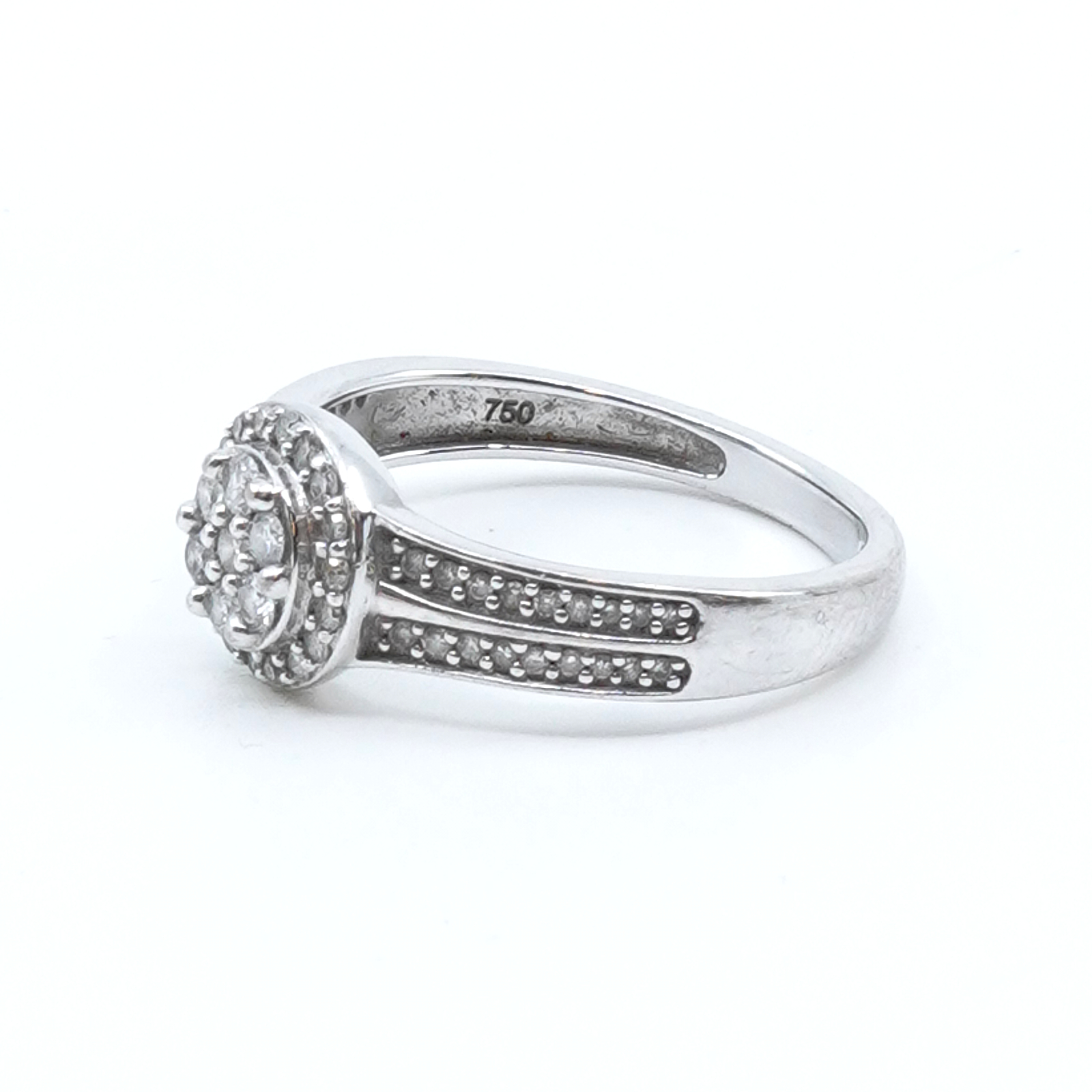 Ring Vitguld med diamanter 18K
