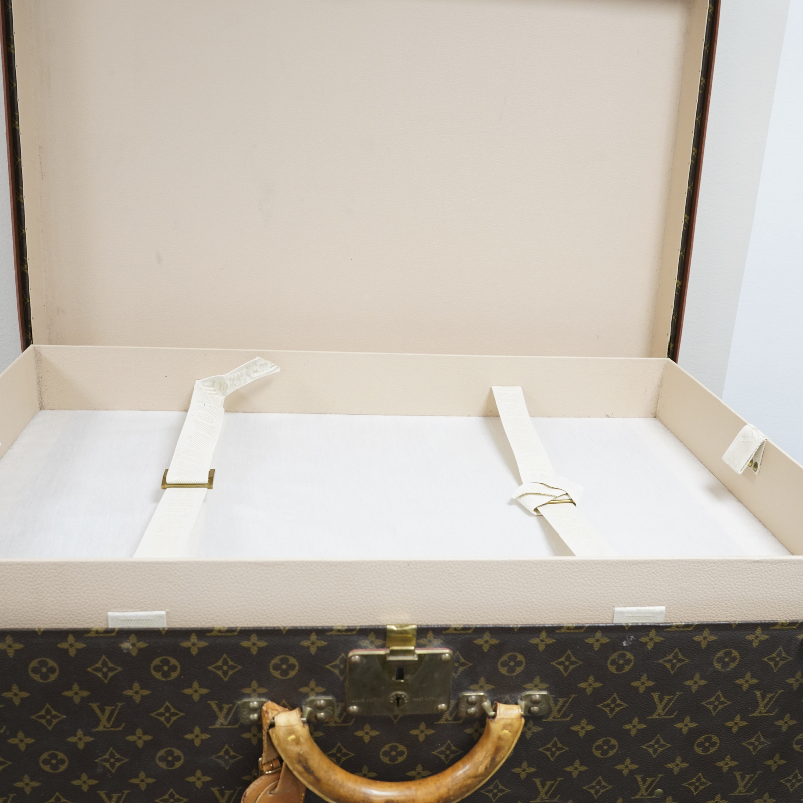 1 Louis Vuitton