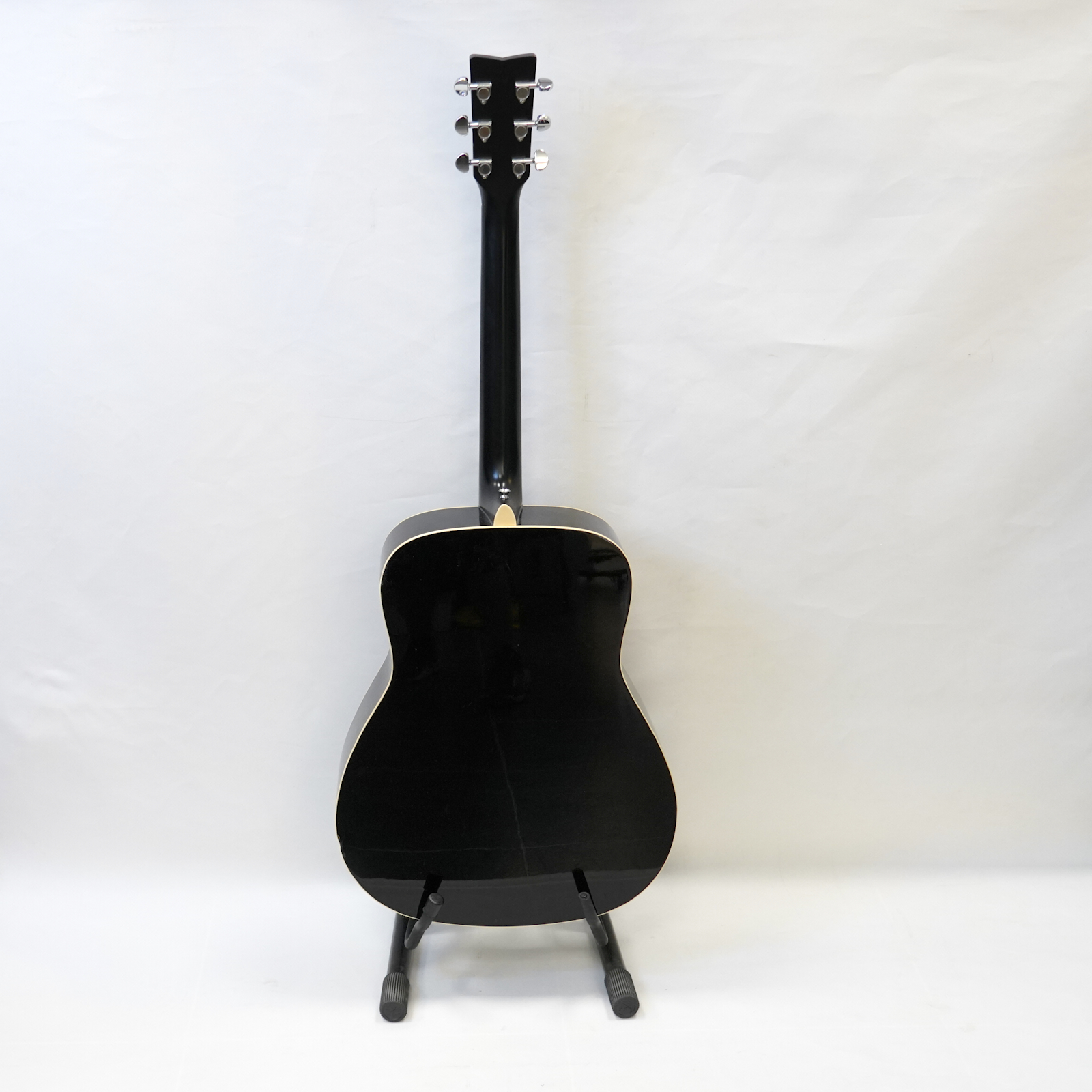 Akustisk gitarr Yamaha F370 stålsträngad med mjukt fodral