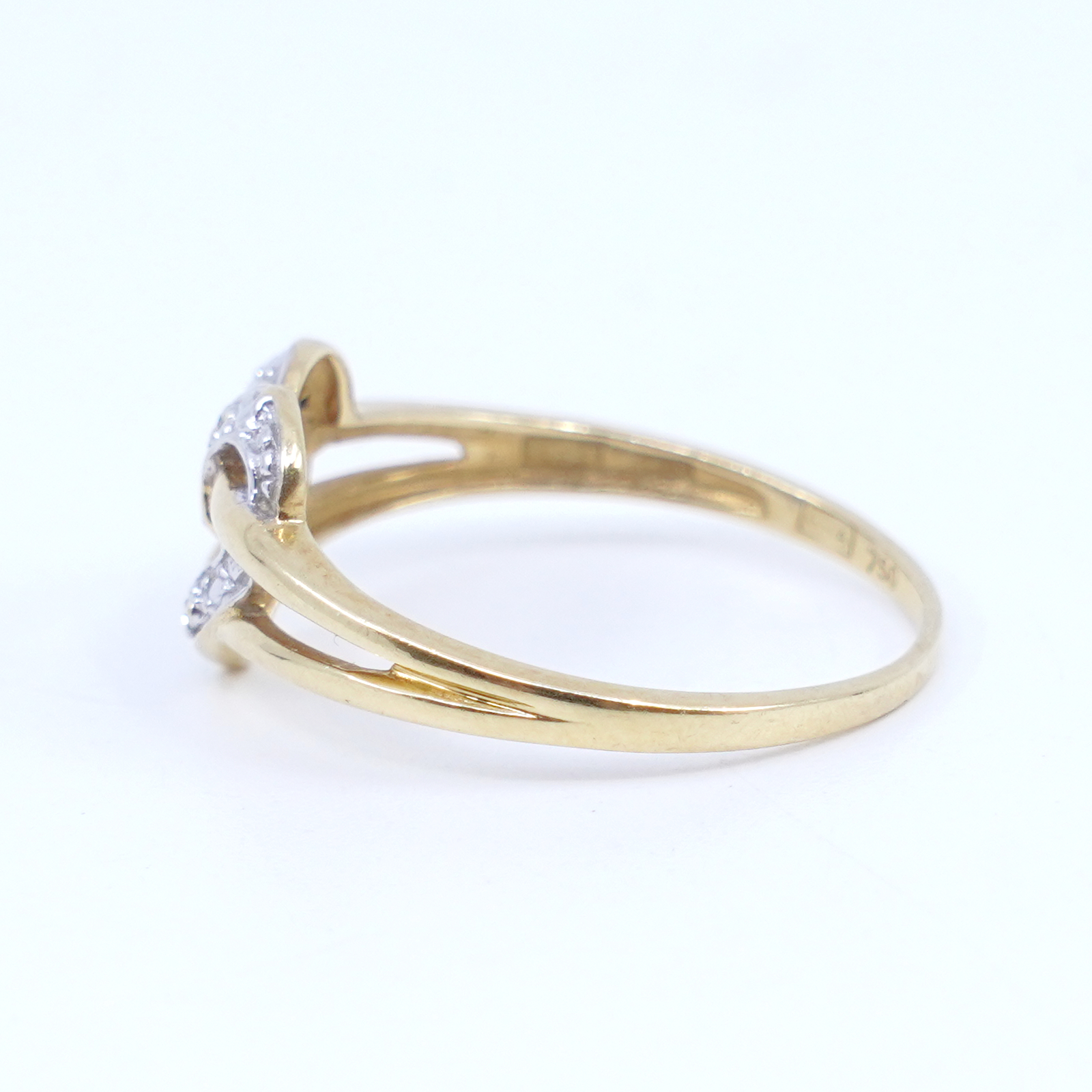 Ring Guld 18K 2g Ø17,25 med diamanter