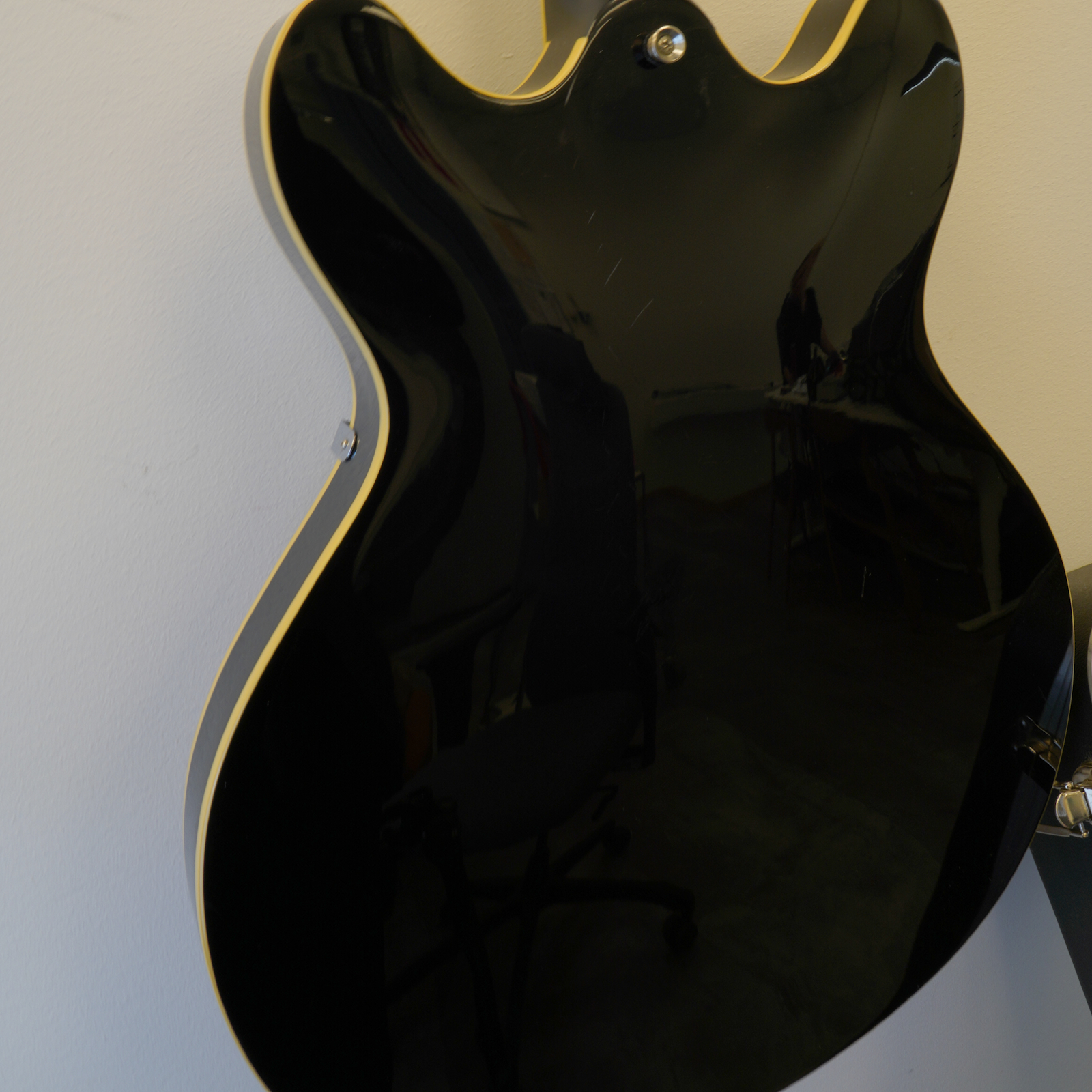 Halvakustisk Elgitarr Washburn HB30