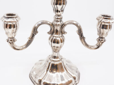 Kandelaber Silver S830 557g, trearmad, rokokostil, År 1936, höjd: 23 cm.